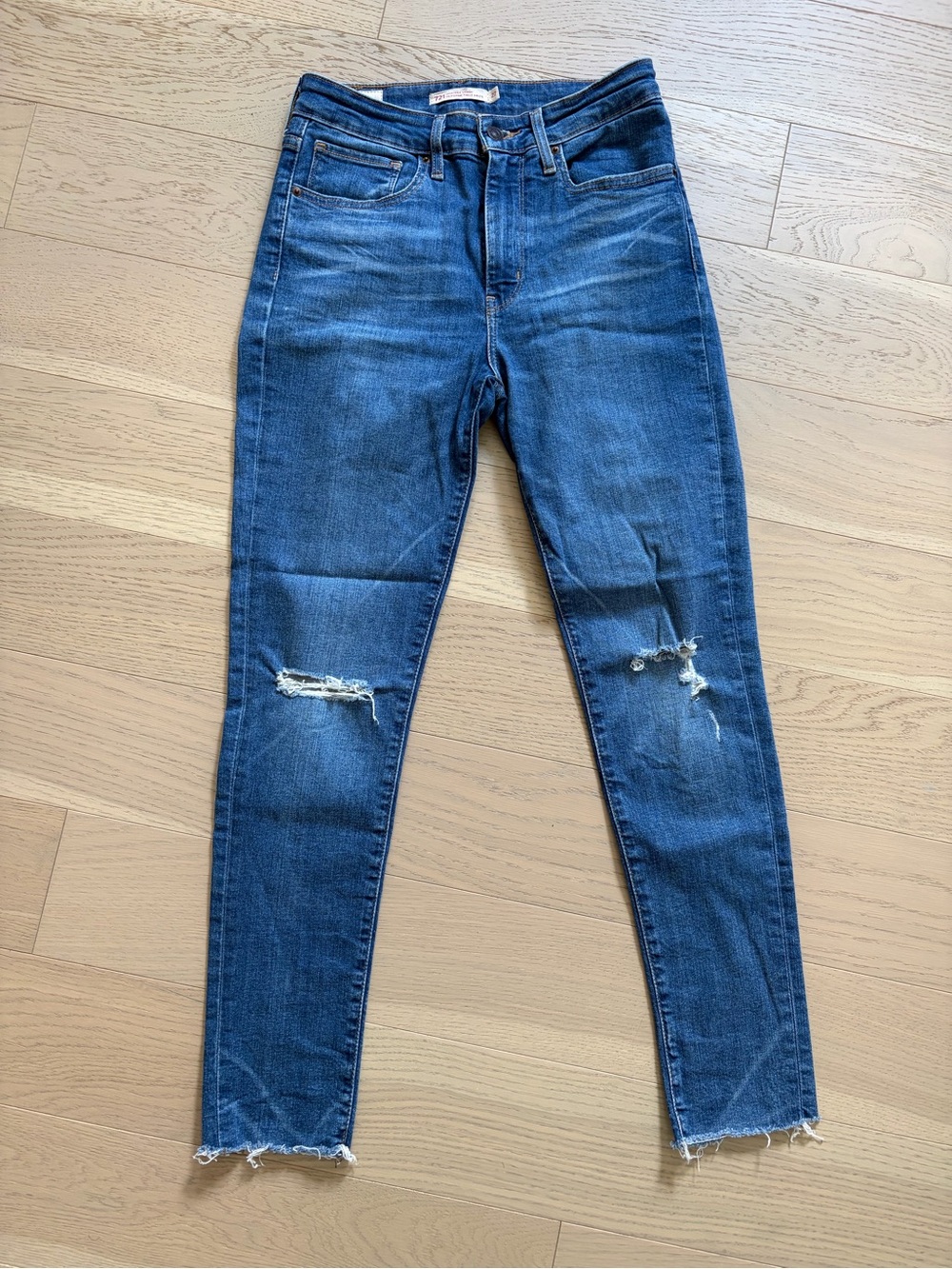 Levi's Medium Blue 721 High Rise Skinny Jeans with Knee Rips